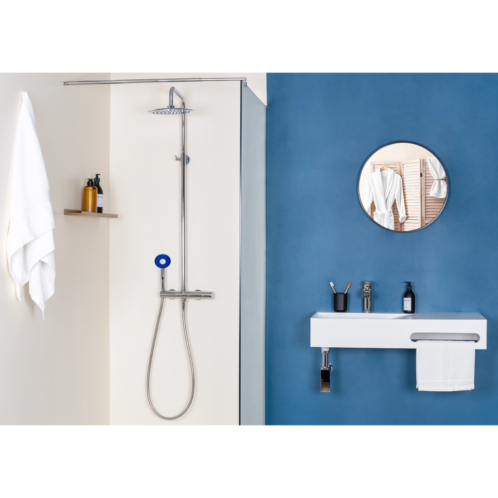 Pommeau de douche bleu chrome