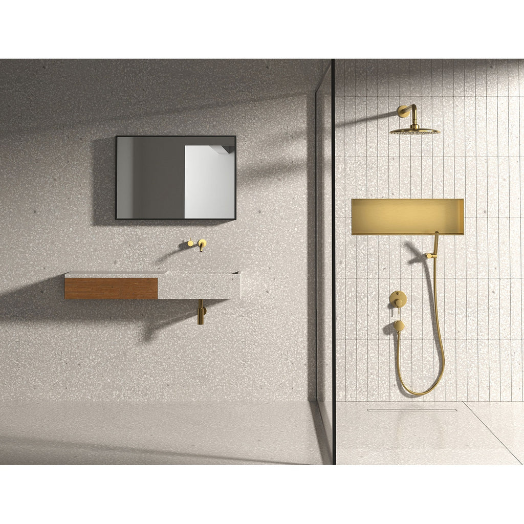 Salle de bain gold avec niche de douche