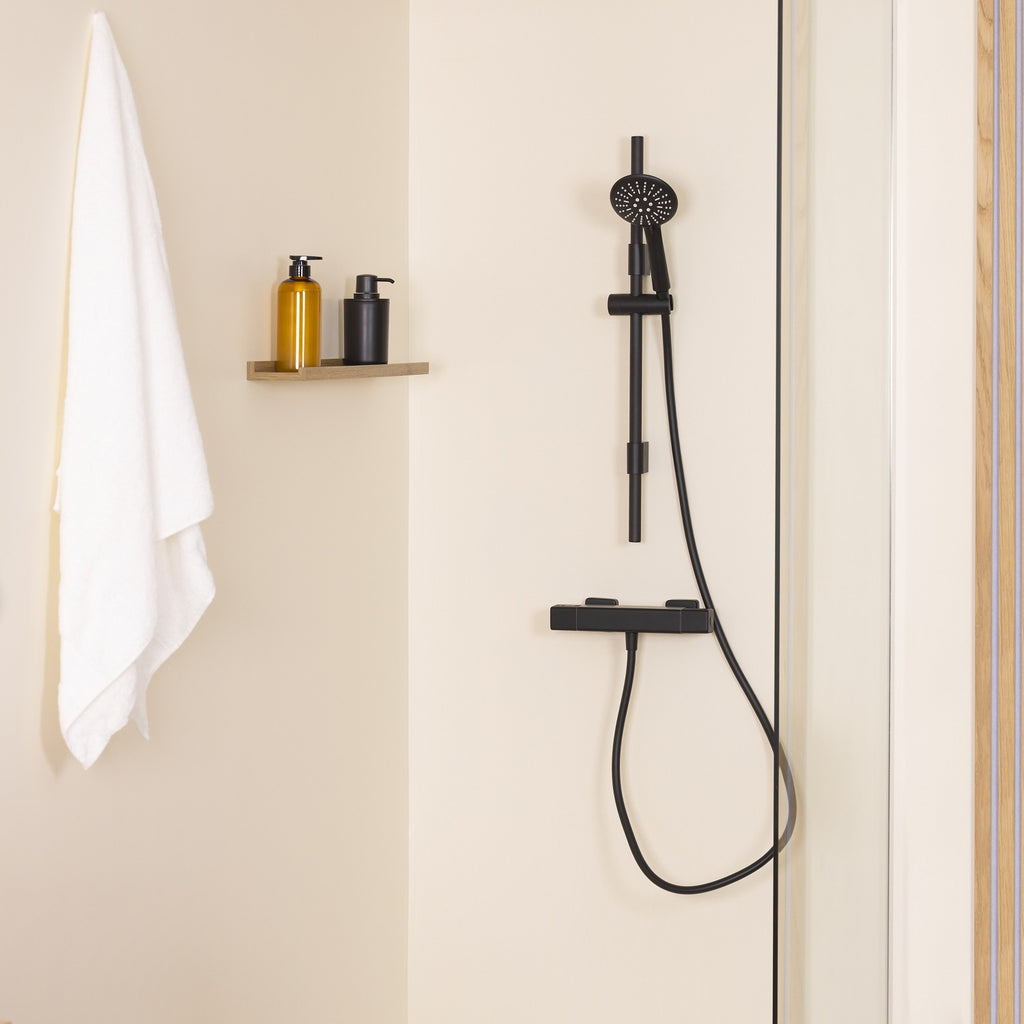 Flexible de douche PVC lisse avec colonne de douche noir